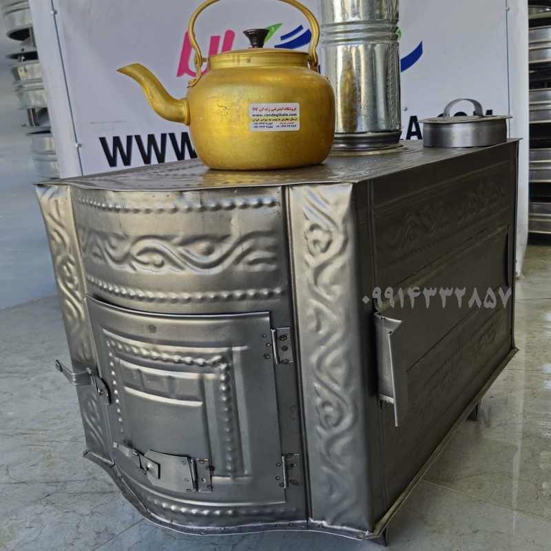 بخاری هیزم سوز طرح دار سه کاره سایز متوسط